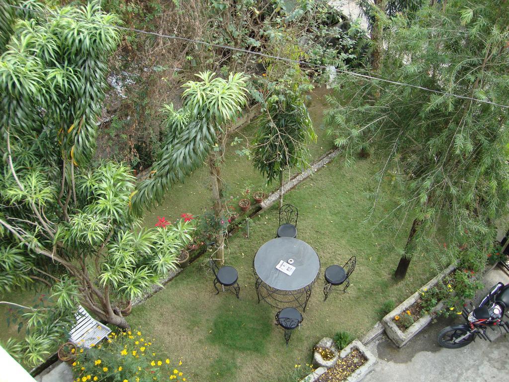 New Summit Guest House Pokhara Exterior photo